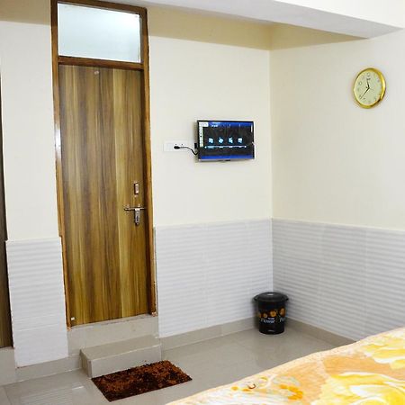 Shiv Shakti Guest House Большая Нойда Экстерьер фото