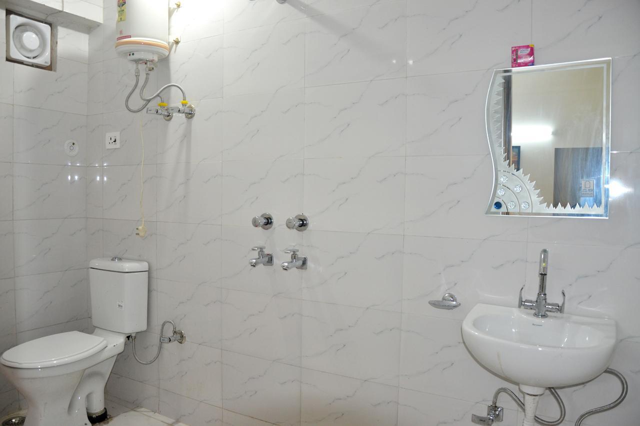 Shiv Shakti Guest House Большая Нойда Экстерьер фото