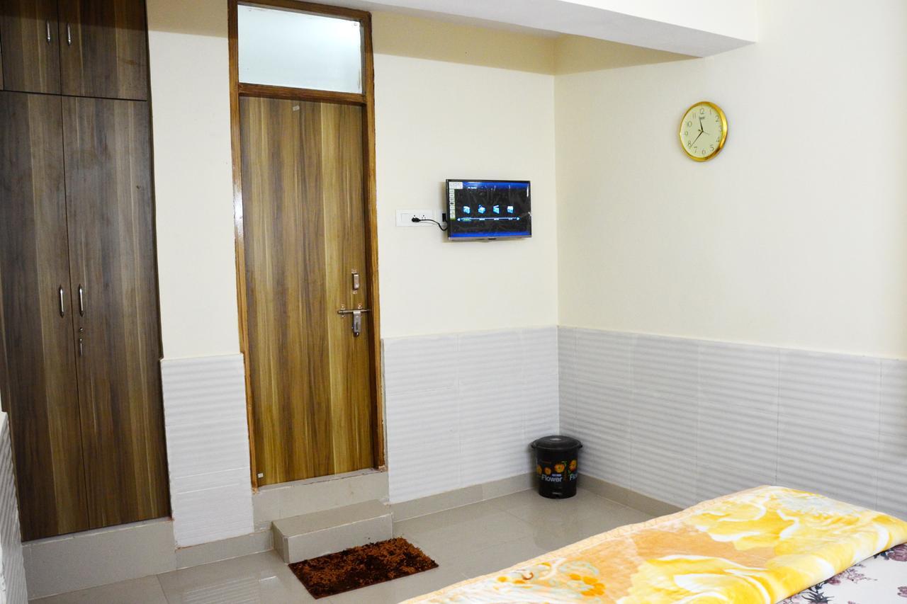 Shiv Shakti Guest House Большая Нойда Экстерьер фото