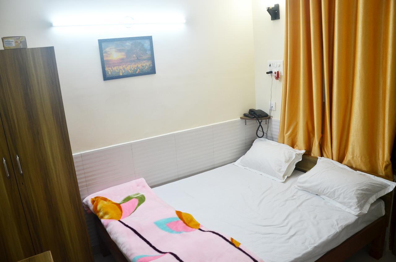 Shiv Shakti Guest House Большая Нойда Экстерьер фото